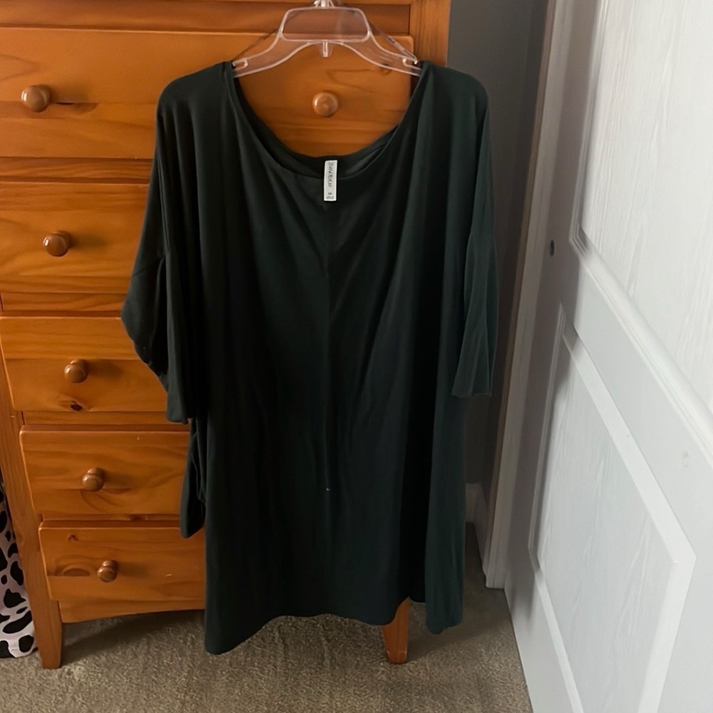 Dark green short sleeve dress